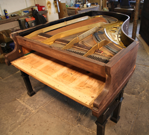 Stripping the Bluthner piano cabinet